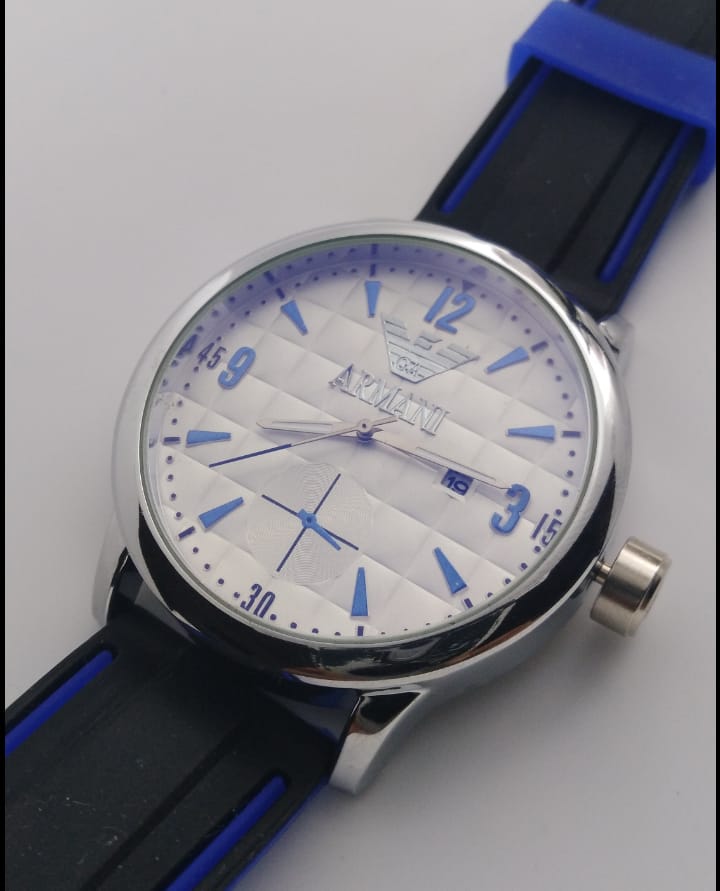 Reloj clon Armani blanco con negro y azul